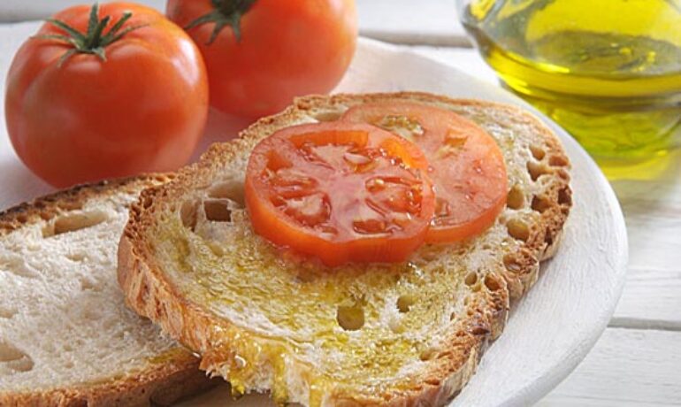 Elogio de la tostada de aceite de oliva virgen extra